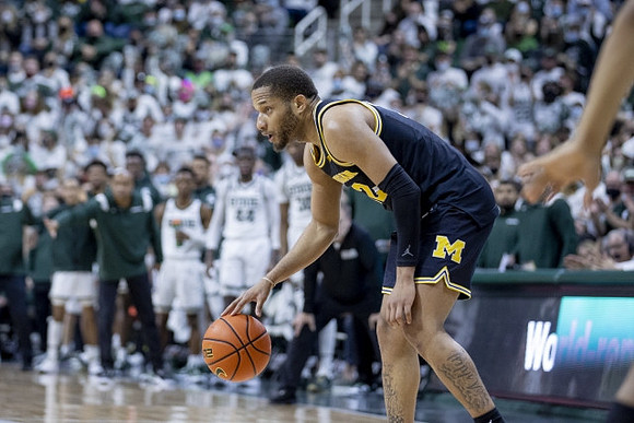 DeVante' Jones (12)