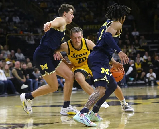 Will Tschetter (42) and Dug McDaniel (0)
