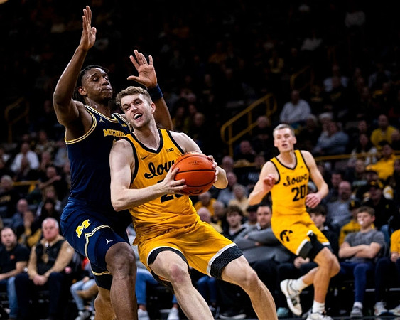 Tarris Reed Jr. (32)