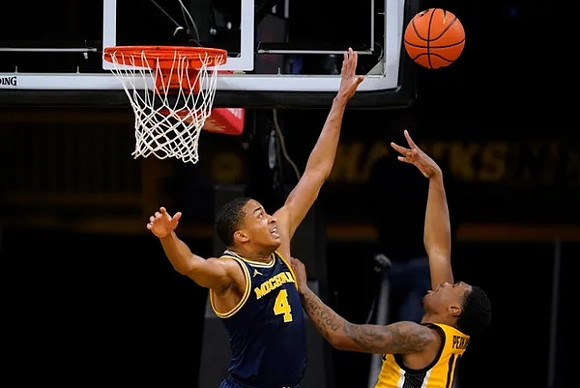 Nimari Burnett (4)