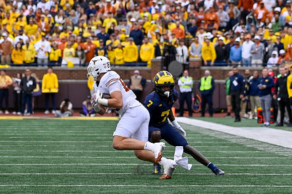 Donovan Edwards (7)