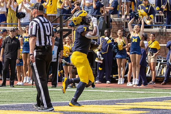 Donovan Edwards (7)