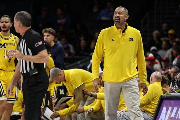 Juwan Howard and Michigan Team