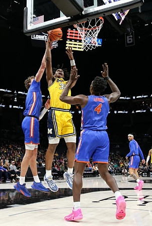 Tarris Reed Jr. (32)