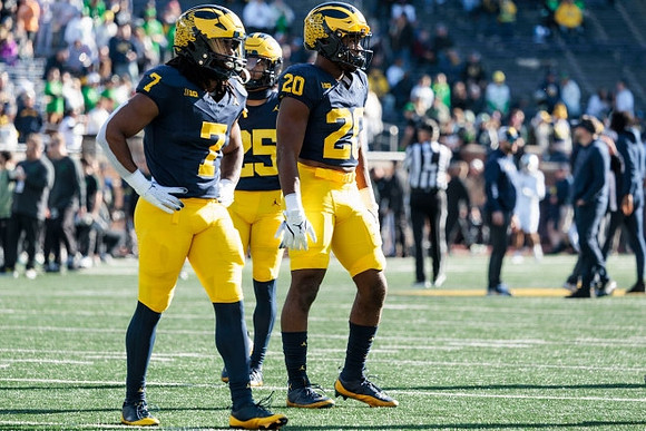 Makari Paige (7), Mason Curtis (25), and Jyaire Hill (20)