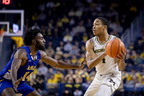 Nimari Burnett (4)