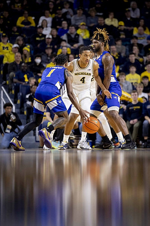 Nimari Burnett (4)