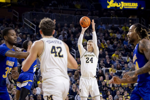 Will Tschetter (42) and Youssef Khayat (24)