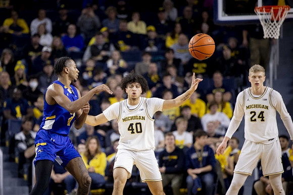 George Washington III (40) and Youssef Khayat (24)