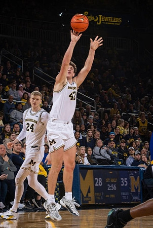 Youssef Khayat (24) and Will Tschetter (42)