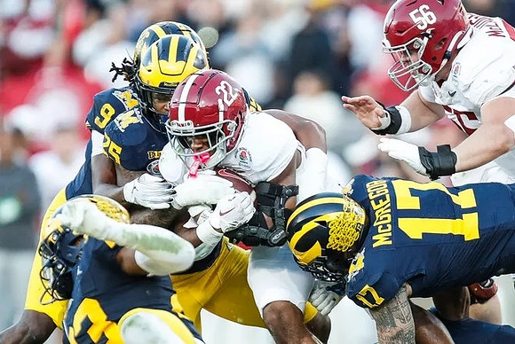 Rod Moore (9), Junior Colson (25), Michael Barrett (23), and Braiden McGregor (17)