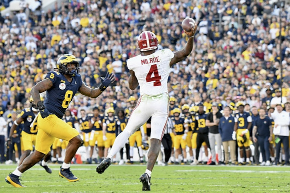 Derrick Moore (8)