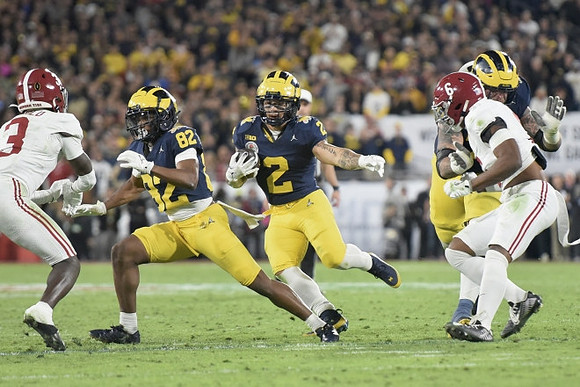 Semaj Morgan (82) and Blake Corum (2)