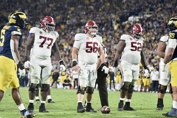 Josaiah Stewart (5) and Mason Graham (55)