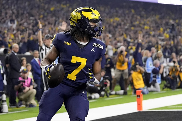 Donovan Edwards (7)