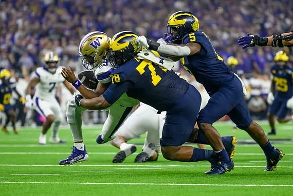 Kenneth Grant (78) and Josaiah Stewart (5)