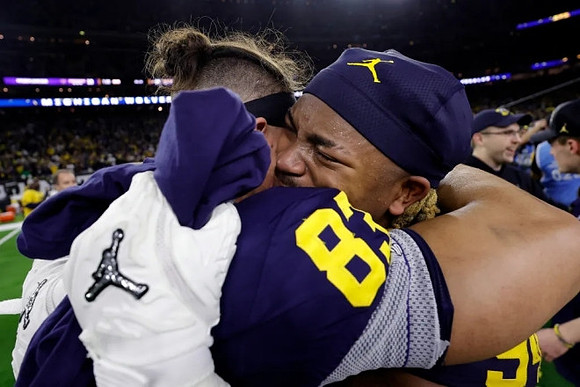 Zack Marshall (83) and Kris Jenkins (94)