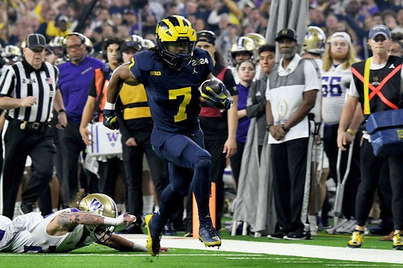 Donovan Edwards (7)