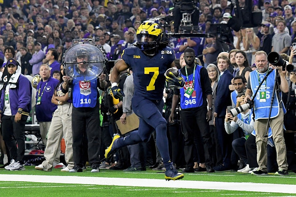 Donovan Edwards (7)