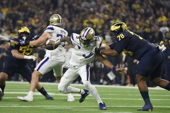 Mason Graham (55) and Kenneth Grant (78)