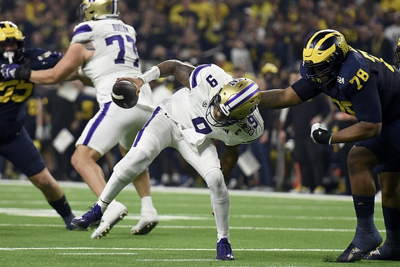 Mason Graham (55) and Kenneth Grant (78)