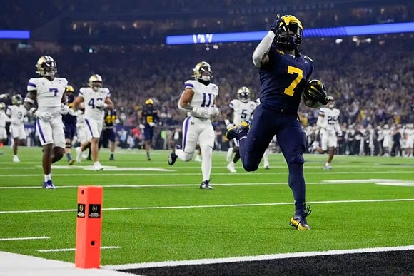 Donovan Edwards (7)