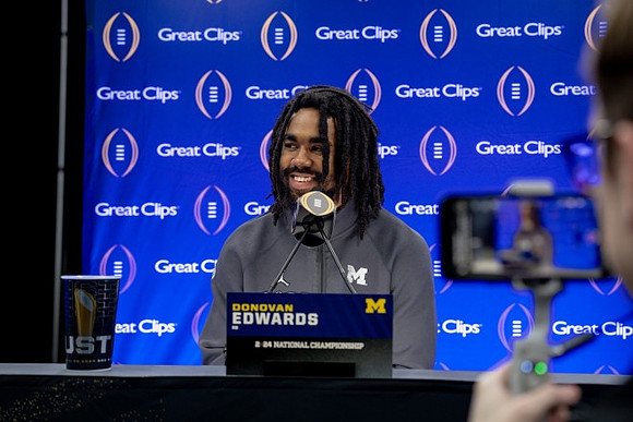 Donovan Edwards (7)