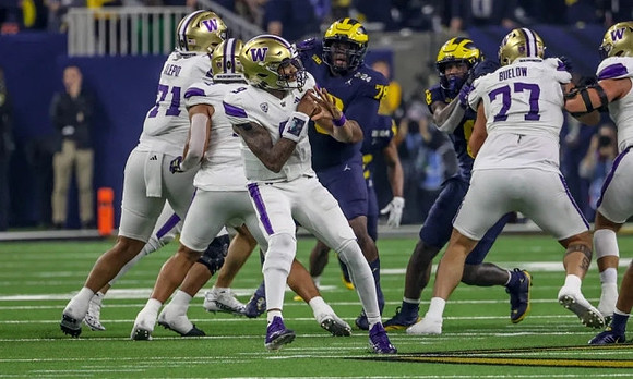 Kenneth Grant (78) and Derrick Moore (8)