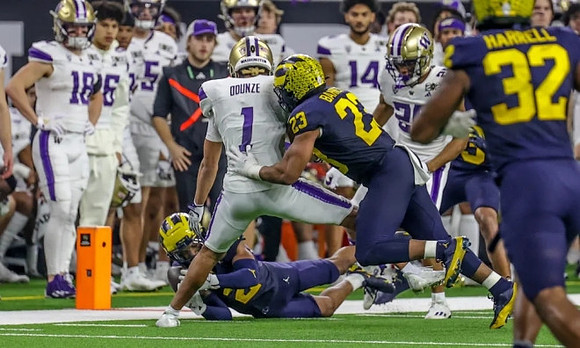Will Johnson (2), Michael Barrett (23), Keon Sabb (3), and Jaylen Harrell (32)