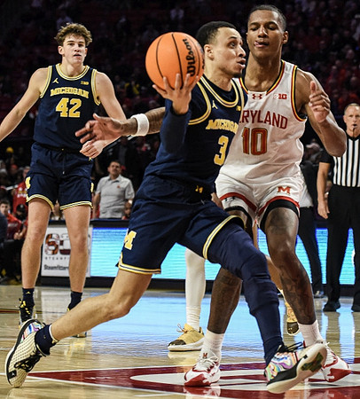 Will Tschetter (42) and Jaelin Llewellyn (3)