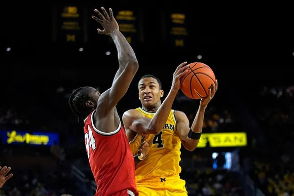 Nimari Burnett (4)