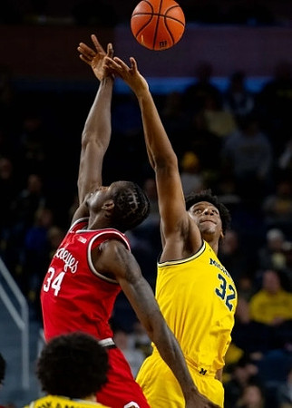 Tarris Reed Jr. (32)