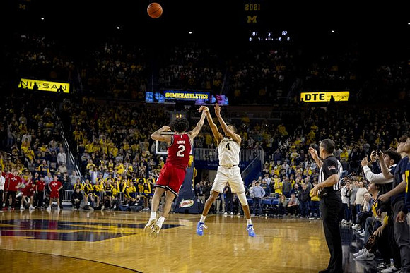 Nimari Burnett (4)