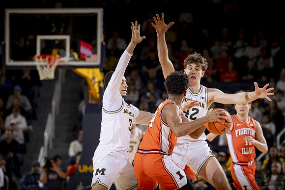 Jaelin Llewellyn (3) and Will Tschetter (42)