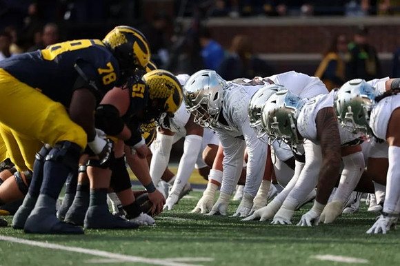 Myles Hinton (78) and Greg Crippen (51)