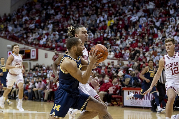 DeVante' Jones (12)