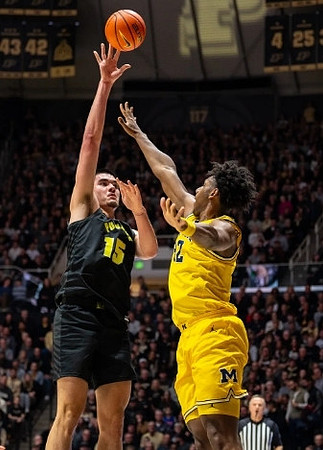 Tarris Reed Jr. (32)