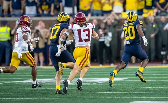 Marlin Klein (17) and Kalel Mullings (20)