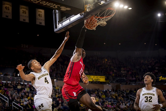 Nimari Burnett (4) and Tarris Reed Jr. (32)