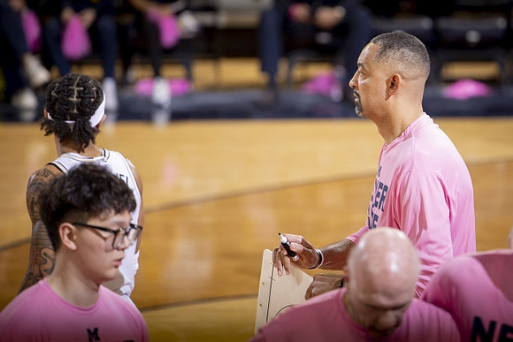 Dug McDaniel (0), Juwan Howard, and Phil Martelli