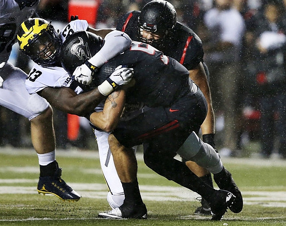 Taco Charlton (33)