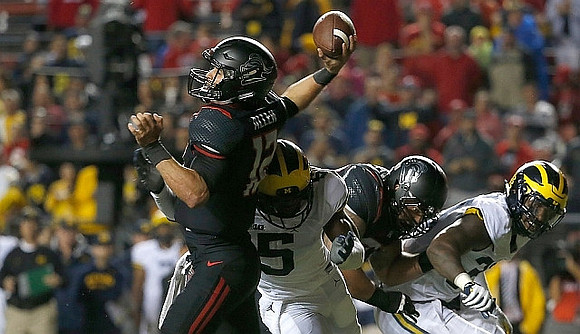 Jabrill Peppers (5) and Taco Charlton (33)