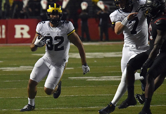 Ty Isaac (32) and Shane Morris (7)