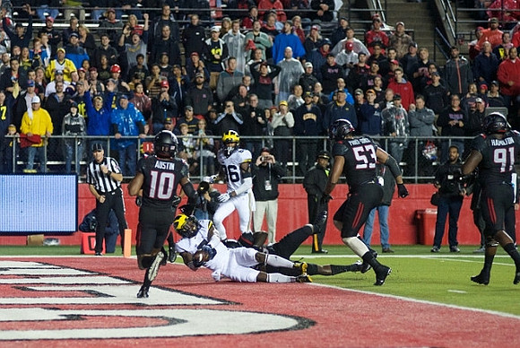 Jabrill Peppers (5) and Jehu Chesson (86)