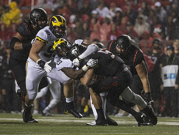 Ryan Glasgow (96) and Taco Charlton (33)