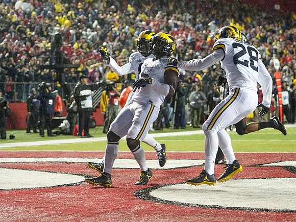 Jabrill Peppers (5) and Brandon Watson (28)