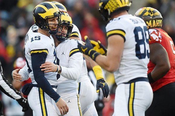 Garrett Moores (15), Quinn Nordin (3), and Ian Bunting (89)