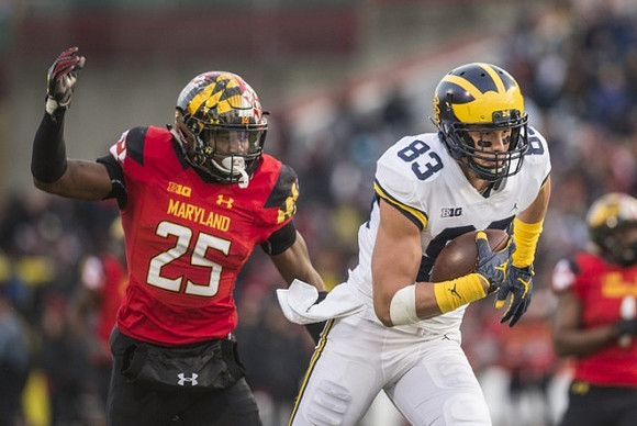 Zach Gentry (83)