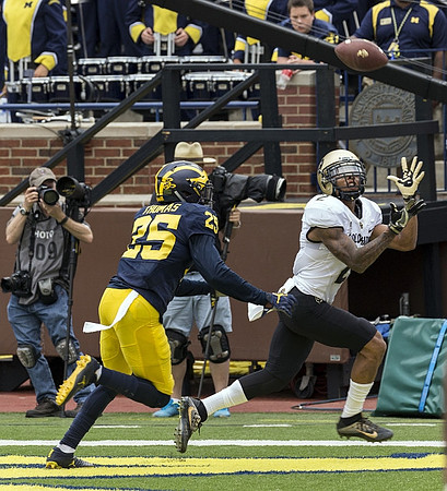 Dymonte Thomas (25)