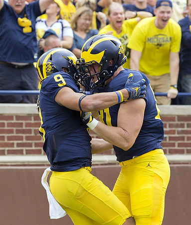 Grant Perry (9) and Michael Jocz (81)